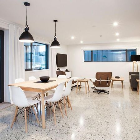 Dungarvon Street Apartments วานากา ภายนอก รูปภาพ