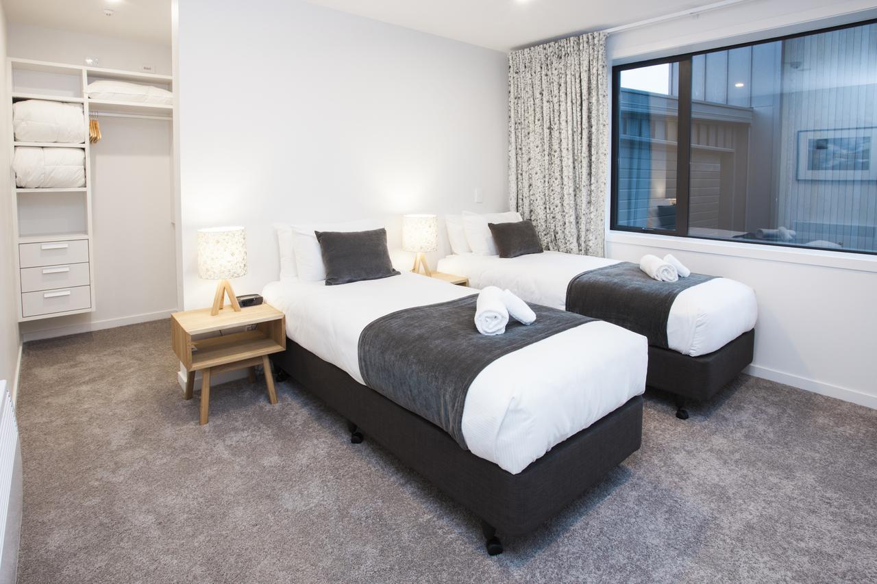 Dungarvon Street Apartments วานากา ภายนอก รูปภาพ